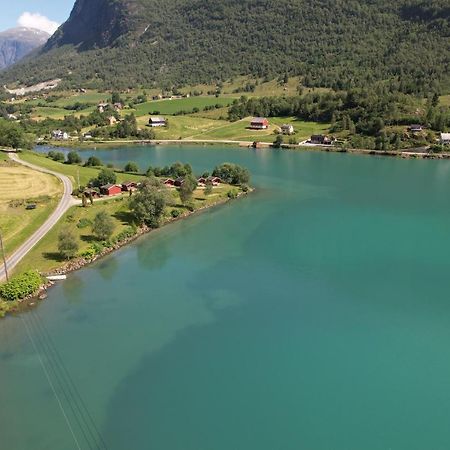 Loken Camping - Trivelig Og Idyllisk Ved Vannet Hotel Olden Ngoại thất bức ảnh