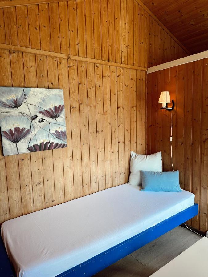Loken Camping - Trivelig Og Idyllisk Ved Vannet Hotel Olden Ngoại thất bức ảnh
